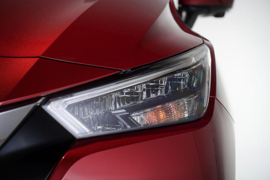 Детали экстерьера Nissan Almera 2019 года  (TH) (фото 6 из 10)